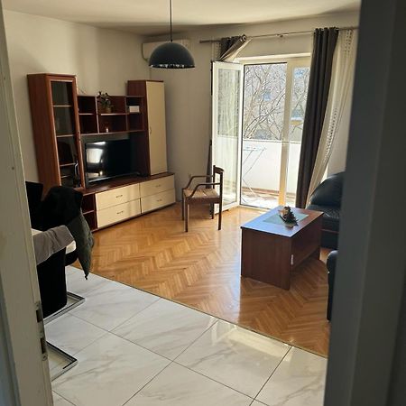 Yakov Free Public Parking And Balcony Apartment ซาดาร์ ภายนอก รูปภาพ